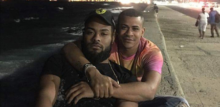 Randy Malcom presenta a su hermano menor: «Adicto a la música igual»
