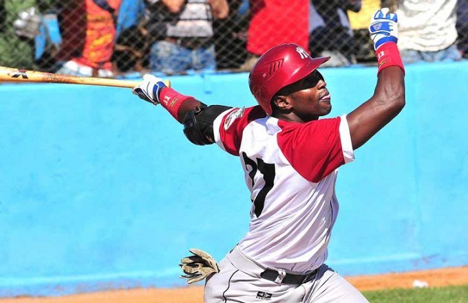 Dennis Laza queda fuera de la Serie Nacional 59 por una misteriosa indisciplina Dennis Laza queda fuera de la Serie Nacional 59 por una misteriosa indisciplina