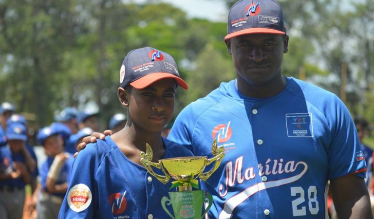 Hijo de ex lanzador de Industriales representa a Brasil en Campeonato Panamericano de béisbol Hijo de ex lanzador de Industriales representa a Brasil en Campeonato Panamericano de béisbol