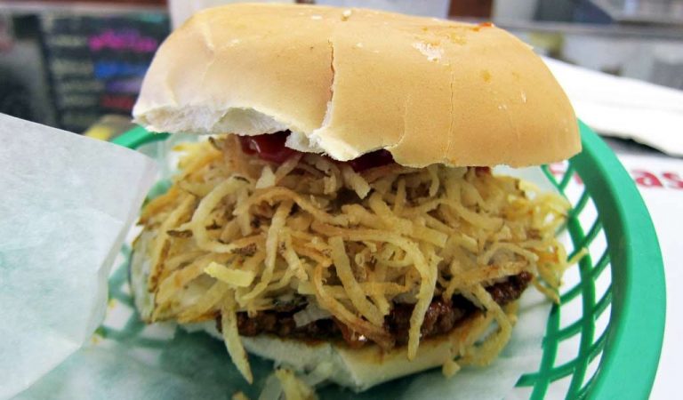¿Cómo “la frita” se convirtió en la reina de las comidas callejeras en Cuba? ¿Cómo “la frita” se convirtió en la reina de las comidas callejeras en Cuba?