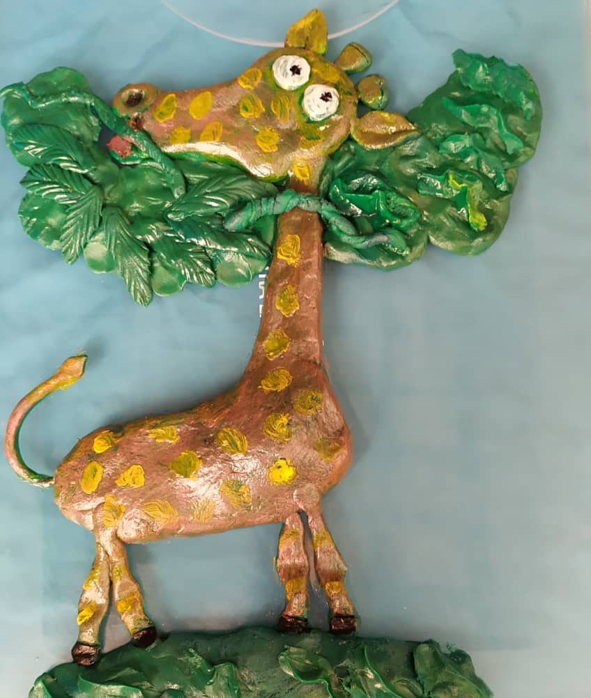 Arte naif dedicado a los niños. Obra en fondant. Técnica en relieve. Foto cortesía del entrevistado.