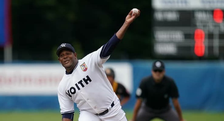 Este incansable pelotero cubano se proclamó campeón en dos países en menos de un mes
