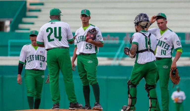 Denuncian “cuarentena infernal” de equipo cienfueguero (Detalles aquí)
