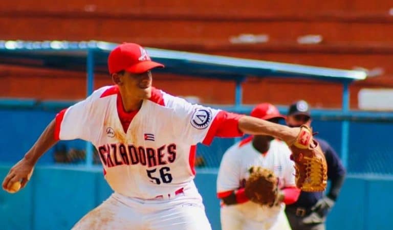 Prospecto cubano está en Guyana; sus días en Cuba parecen estar contados