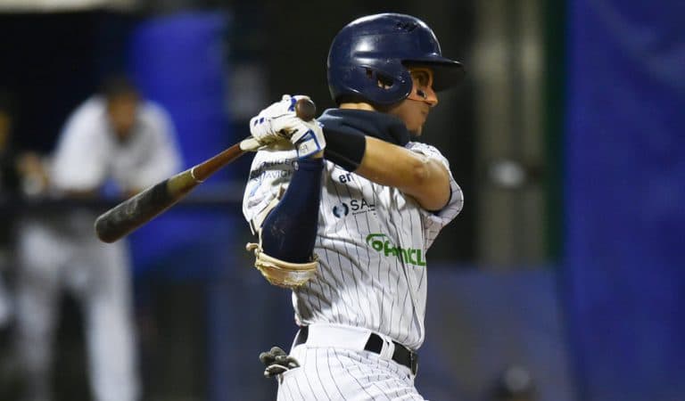 Cubano fue dejado fuera por Mike Piazza del equipo de Italia para el Campeonato Europeo Cubano fue dejado fuera por Mike Piazza del equipo de Italia para el Campeonato Europeo
