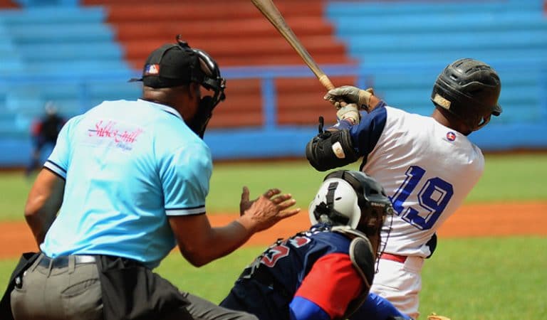 Bateó .500 en Centroamericanos de Barranquilla y está cerca de regresar a la Serie Nacional