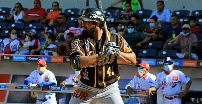 Conocido pelotero cubano perdió varios documentos de gran valor en Nicaragua Conocido pelotero cubano perdió varios documentos de gran valor en Nicaragua