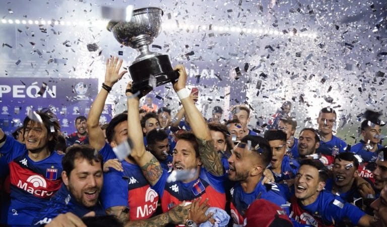 Falso 9: Vanidades