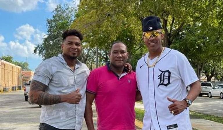 Entrenador de la Serie Nacional arribó a Estados Unidos