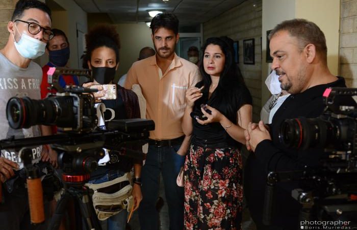 ¿Conoces bastante sobre la telenovela «Tú»? Tenemos este test para ti