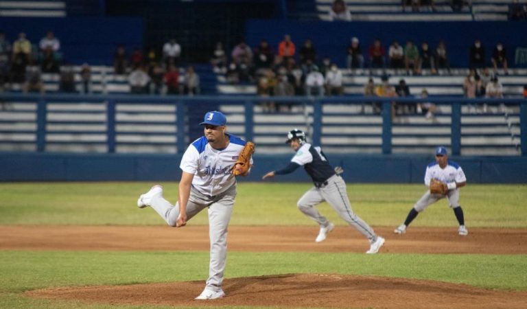 Industrialista Pedro Álvarez firma contrato en Asia y hará historia