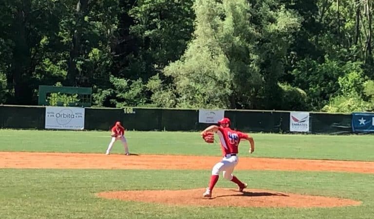 Pidió la baja del béisbol cubano y ahora juega en Rusia