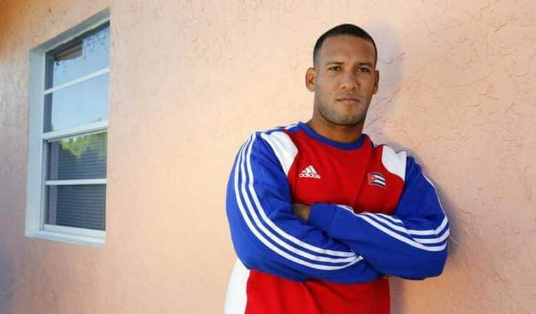 Pitcher que abandonó equipo Cuba en 2014 jugará por otro país a miles de kilómetros