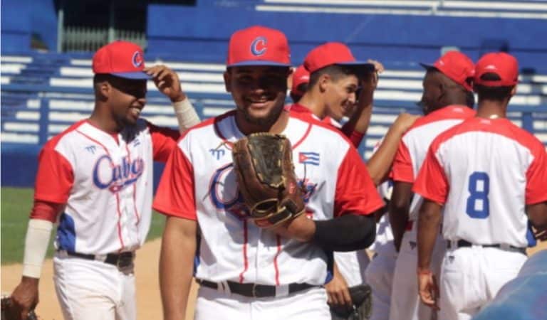¿Lo conoces? Regresó de Dominicana y se ganó el tercer bate del equipo Cuba juvenil