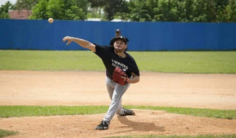 Cubano que lanzó en la Serie 61 quedó campeón en Chile