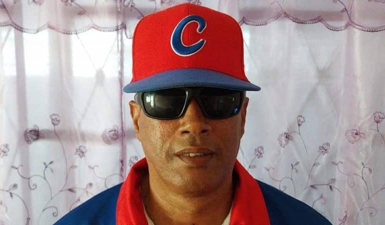 Alexander Ramos regresará al béisbol profesional fuera de Cuba