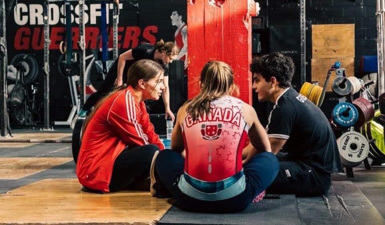 Destacado pesista cubano tiene 3 hijos que buscan la gloria por Canadá en su deporte