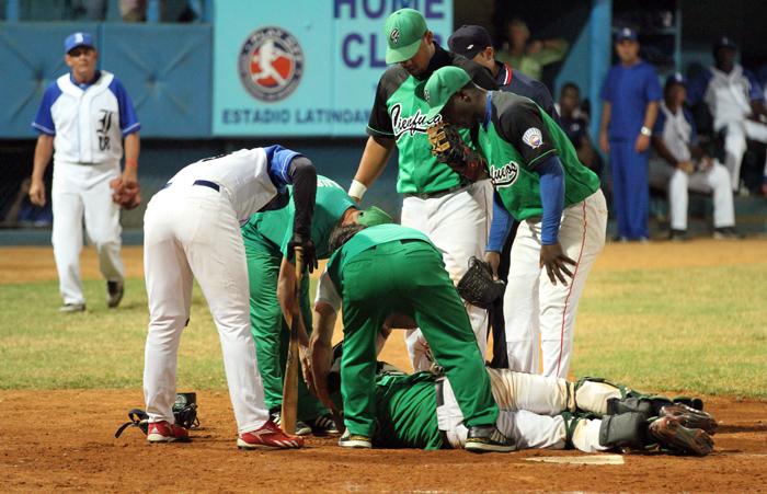 Cubano que sufrió un accidente en 2013 reapareció jugando fuera de Cuba