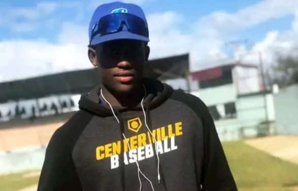 Se marchó de Cuba ayer pitcher con 2 no hit no run en 2023 (lanzó en la Serie 62) Se marchó de Cuba ayer pitcher con 2 no hit no run en 2023 (lanzó en la Serie 62)