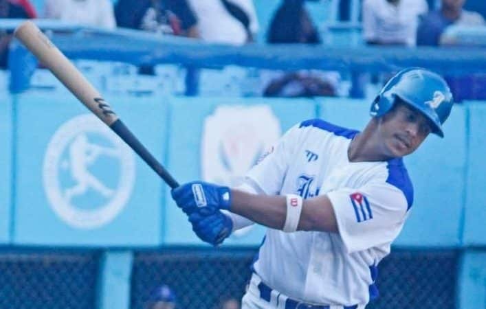 Industriales perderá a su tercer bate: cumplirá contrato en pocos días Industriales perderá a su tercer bate: cumplirá contrato en pocos días